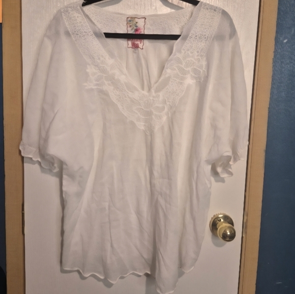 Johnny Was White Lace V-neck Blouse. Size Large - Picture 3 of 9
